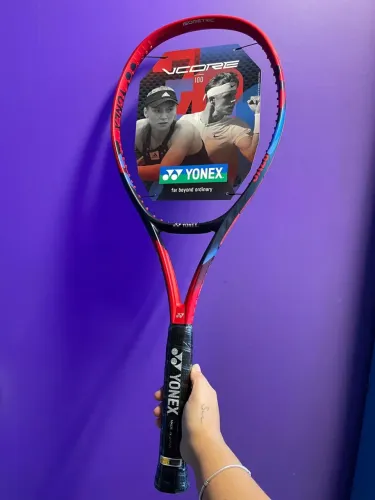 Raquete Yonex Vcore 100 2023