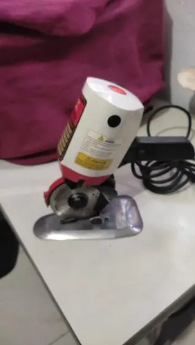 Máquina de costura travete / Máquina de corte