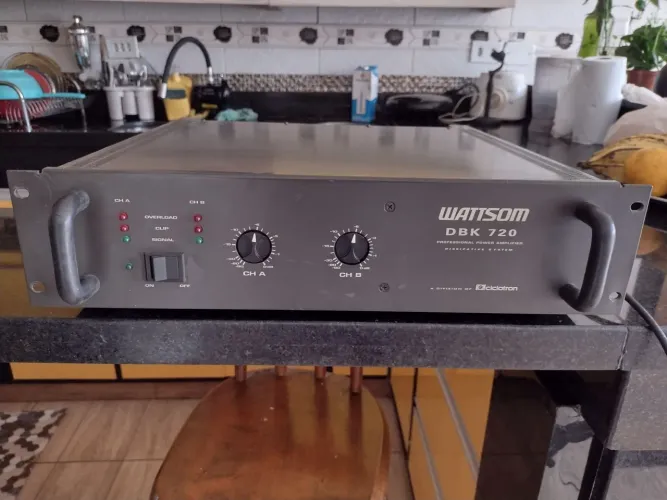 Amplificador/potencia Wattson DBK720 - impecavel