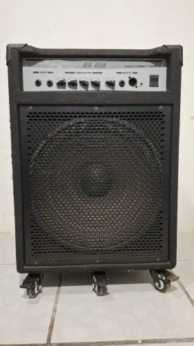 Amplificador de contrabaixo