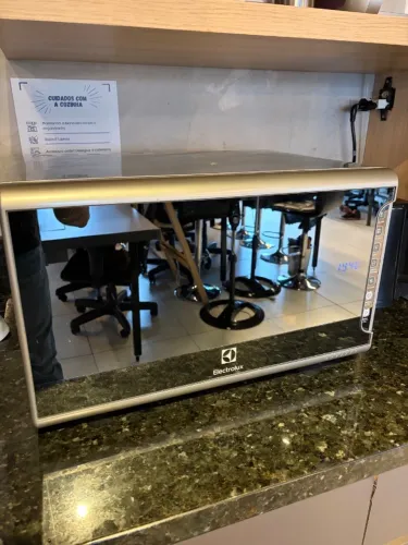 Micro-ondas Electrolux 31L Inox Espelhado (MI41S)