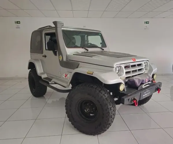 Troller T-4 4X4 2.8 TB Int. Cap. Rígida Diesel 2005