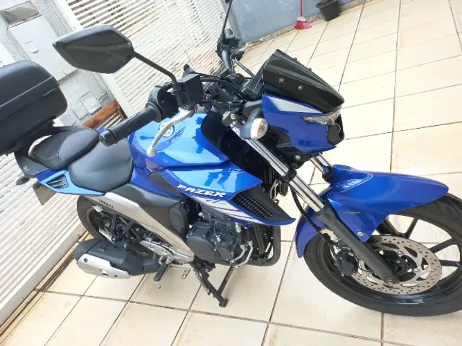 Fazer FZ25 ano 2023 15.000km