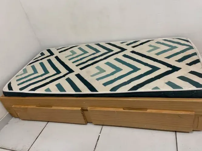 Cama infantil montessoriana