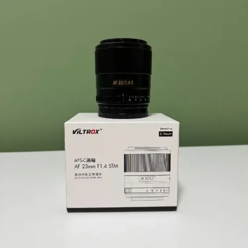 Lente Viltrox 23mm F1.4 para câmeras Sony APS-C
