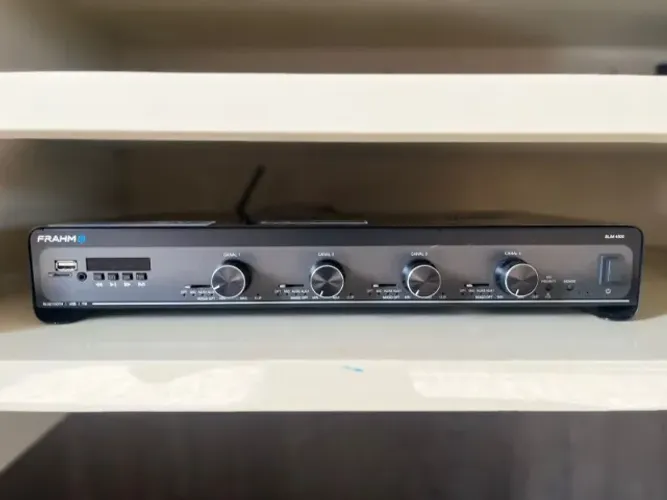 Amplificador de som - 4 Estações - Equipamento Frahm