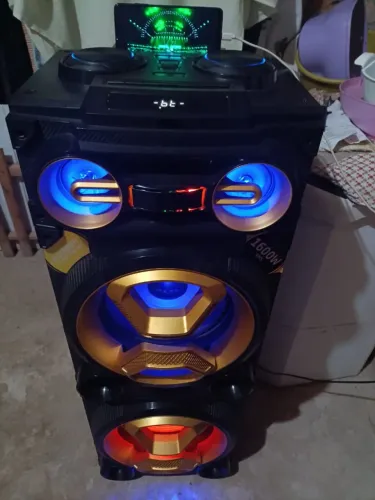 Vendo essa caixa de som top