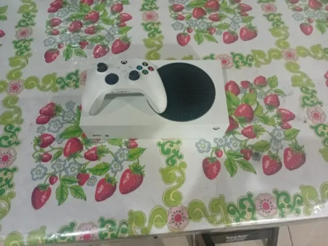 Xbox Series S Seminovo 512GB + Cabo HDMI e Controle Original (Funcionando 100%)