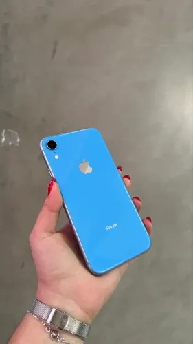 iPhone XR 64GB 