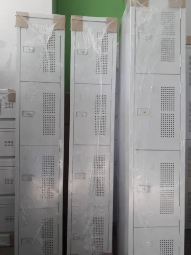 Armário roupeiro de aço 4 portas para vestiário produto novo da fábrica