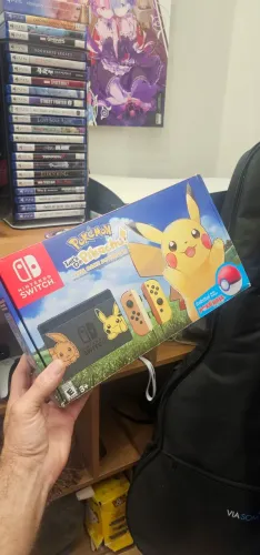 Nintendo Switch Edição Especial Pokémon: Let's Go, Pikachu!