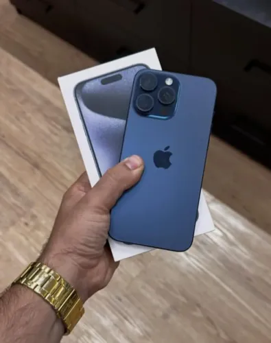 iPhone 15 Pro azul 128 GB 6 meses de garantia