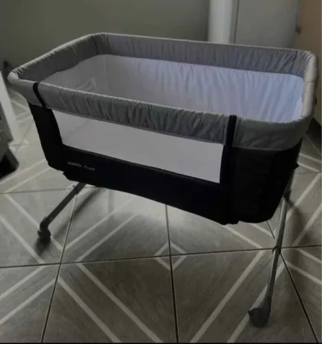 Berço cosco que acopla na cama novo