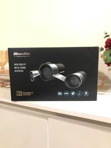 Caixa de Som Bluetooth Bluedio US (UFO) - Som 2.1 Hi-Fi c/ Subwoofer e Estrutura Metálica