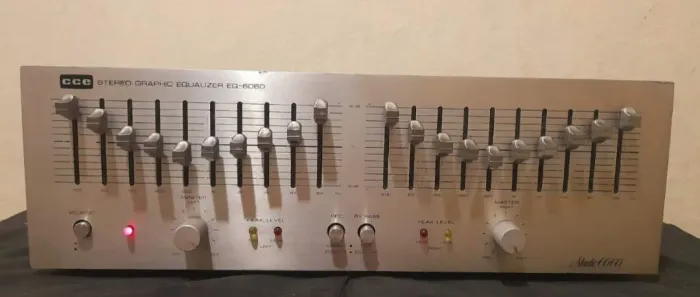 Equalizador CCE Studio 6060.