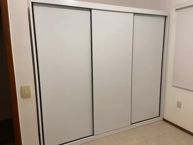 Armário Guarda-roupa 3 Portas