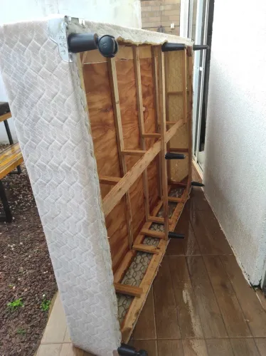 Doo suporte para cama de casal...