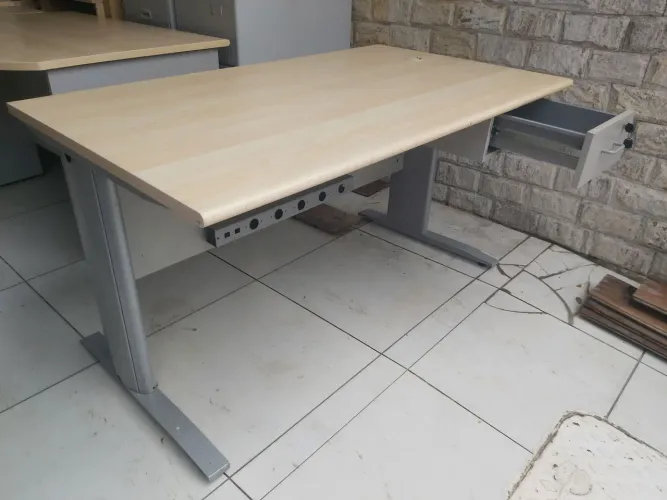 Mesa de Escritório Retangular