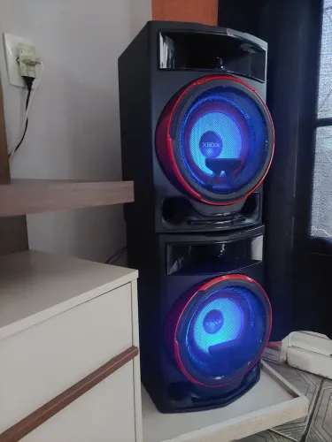 Som lg 2350 rms limdo super potente novonho .