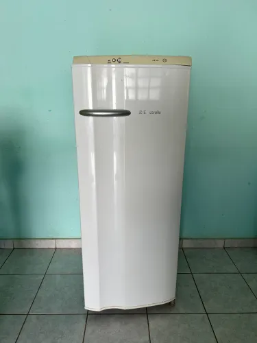 Geladeira Eletrolux Usada RE 28
