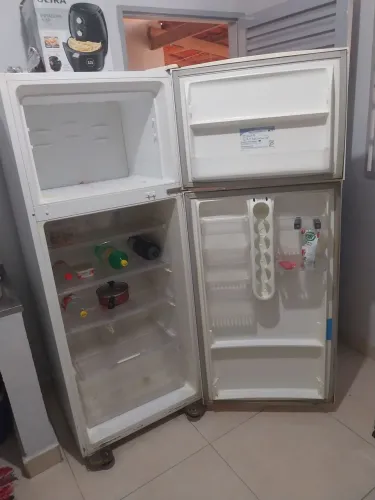 Vendo geladeira
