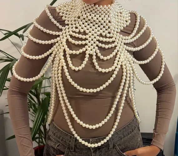 Body chain de pérolas 