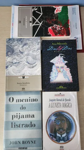 Livros paradidáticos Christus 1° série EM