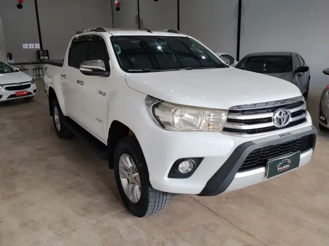 Toyota Hilux CD SR 4X4 2.8 TDI Diesel Aut. 2016