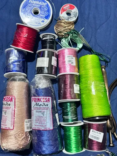 Kit pedrarias e linhas para artesanato