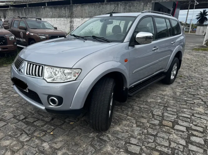 Mitsubishi Pajero Dakar HPE 3.2 4X4 T.I Dies 5P AUT 2013