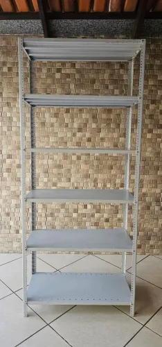 PRATELEIRAS DE AÇO USADAS LARGA