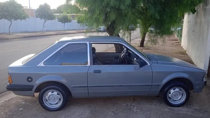 Ford Escort GL 1.6i / 1.6 (álcool) 1986