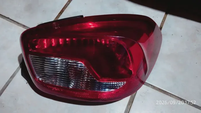Lanterna Traseira Renault Kwid 17/22
