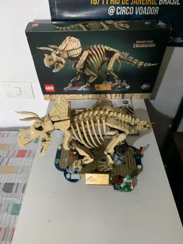 Lego Triceratops Jurassic World * Peças 100% Original Como Novo Dinossauro Fóssil