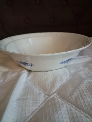 Tigela de porcelana azul e branca, antiga, marca Porto Ferreira