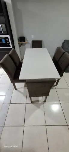Mesa de jantar (tampo de vidro )
