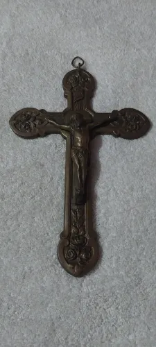 Crucifixo dourado Vintage