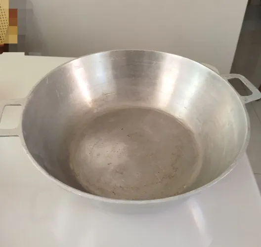 Tacho alumínio grosso 60 cm 20 litros
