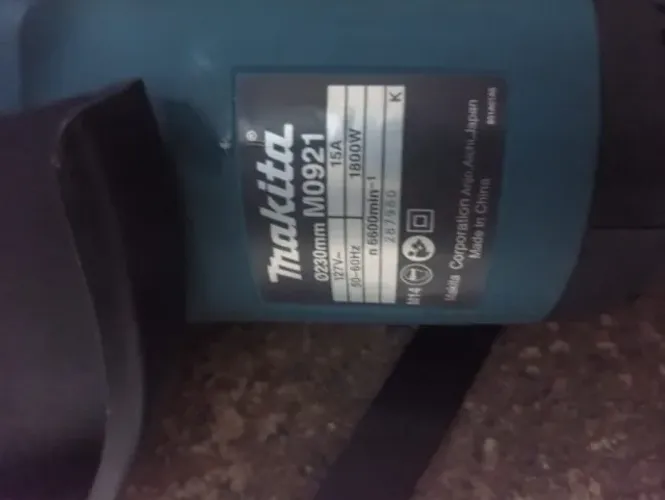 lixadeira makita 230mm M0921