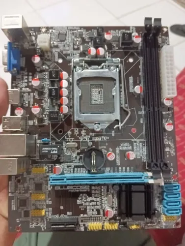 Placa-mãe LGA 1155 Bluecase (H61) sem vídeo ? retirada de peças