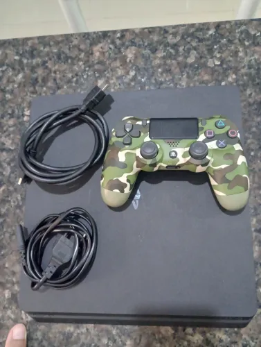 PS4 slim 