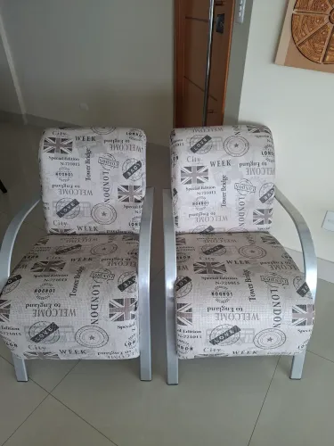 2 poltronas estofadas