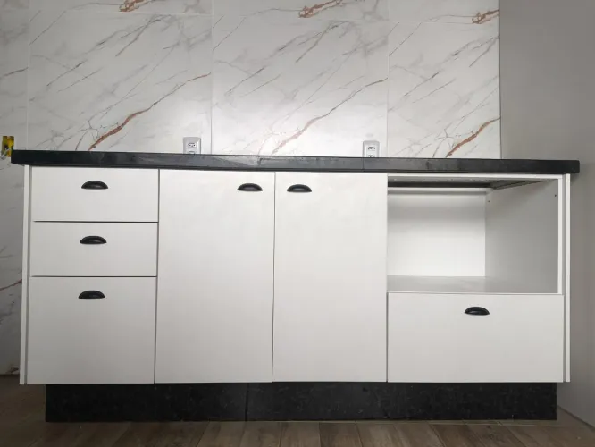 Balcão de mdf com pia de granito verde Ubatuba com espaço para cooktop valor 2.450,00 re