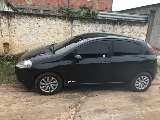 Fiat Punto Attractive 1.4 Fire Flex 8V 5P 2011
