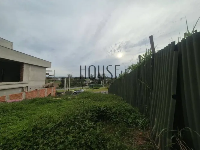 Terreno à venda, 300 m² - Condomínio Terras Alpha Nova Esplanada - Votorantim/SP