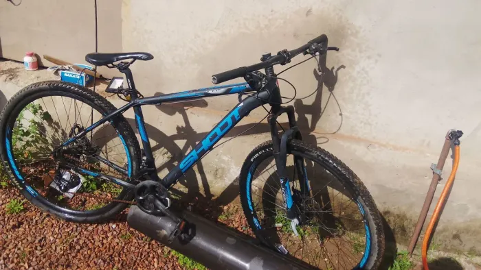 Bicicleta aro 29 (com detalhes)