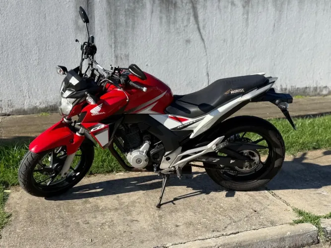 Moto de Procedência em ótimo estado
