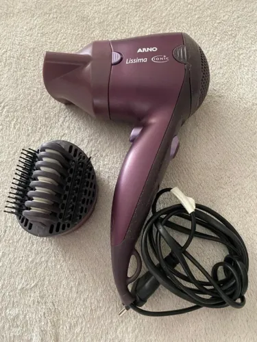 Secador e modelador de cabelo