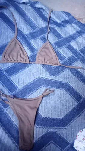 esse biquíni ,comprei na shein nunca usei por que é tamanho P e eu uso M , *89