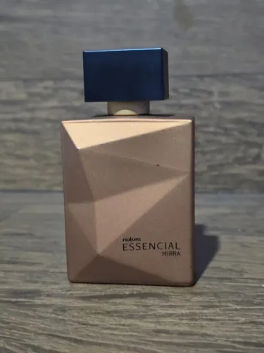 Perfume Natura Essencial Mirra Masculino de 100ml